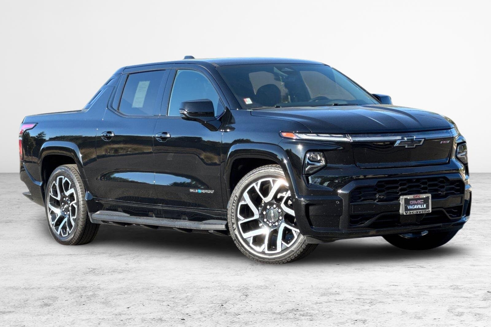 2024 Chevrolet Silverado EV RST photo 2