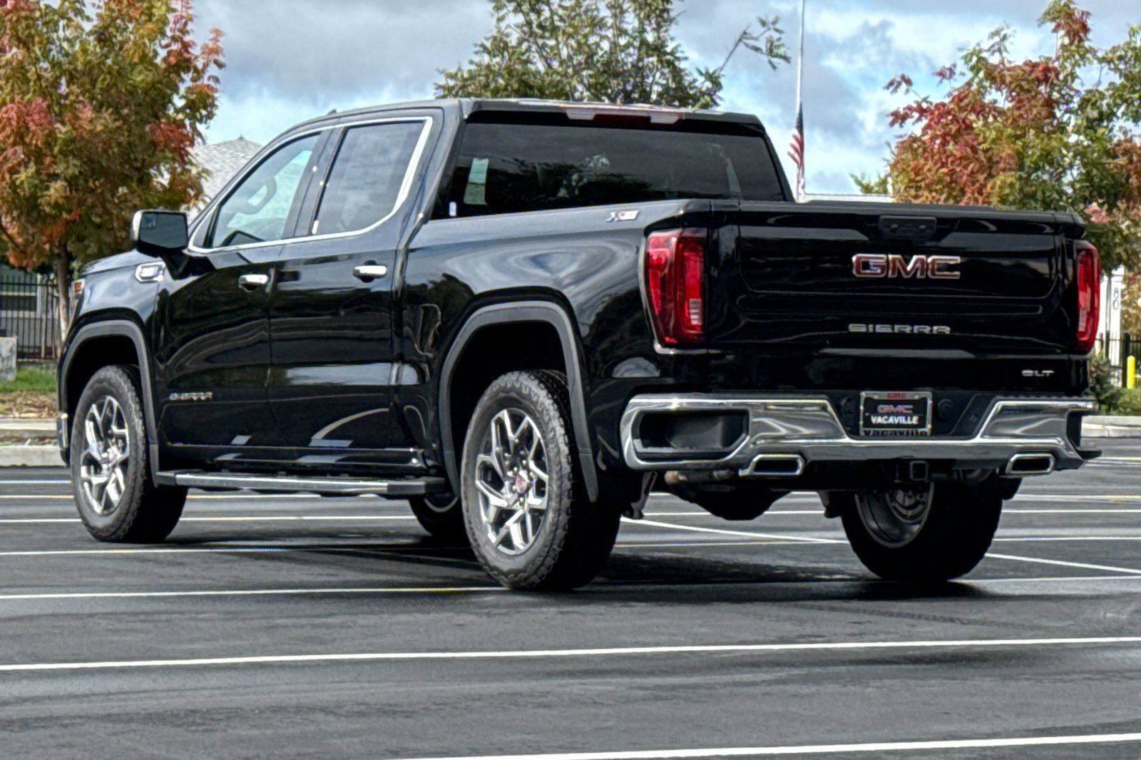 2026 GMC Sierra 1500 SLT photo 6
