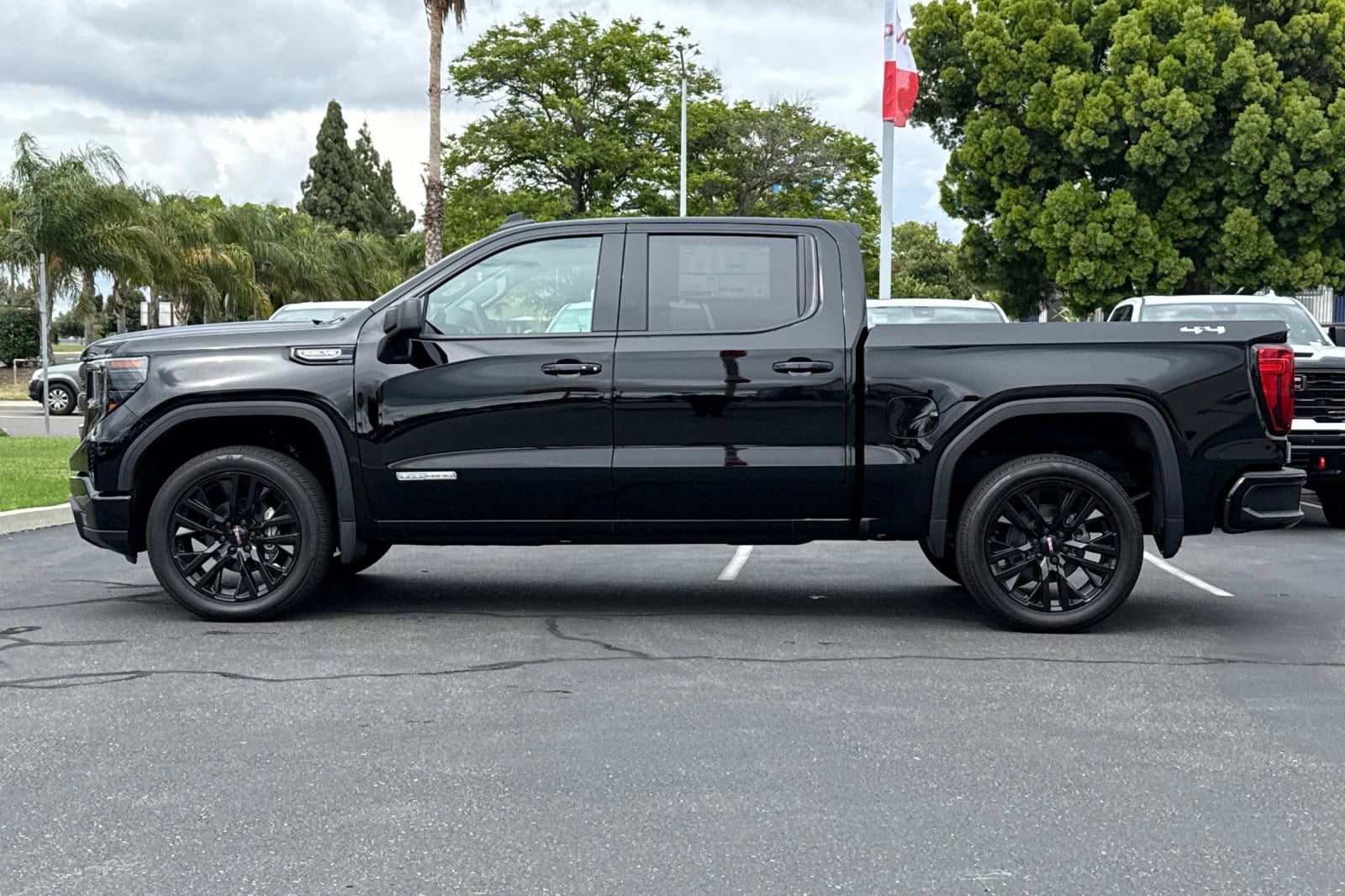 2026 GMC Sierra 1500 Elevation photo 3