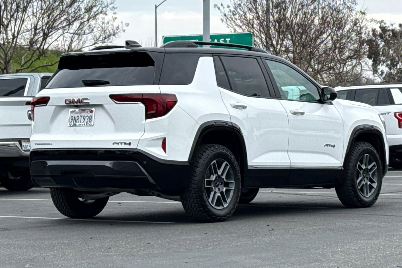 2026 GMC Terrain AT4 photo 4