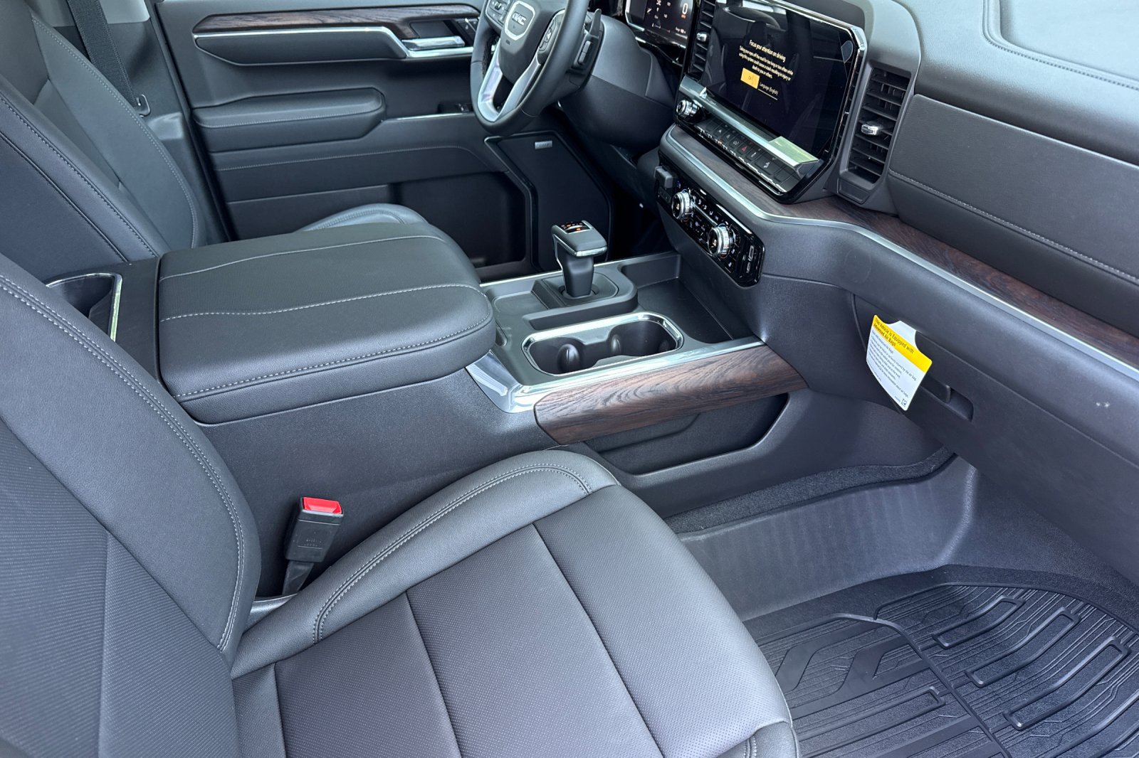 2026 GMC Sierra 1500 SLT - Photo 16