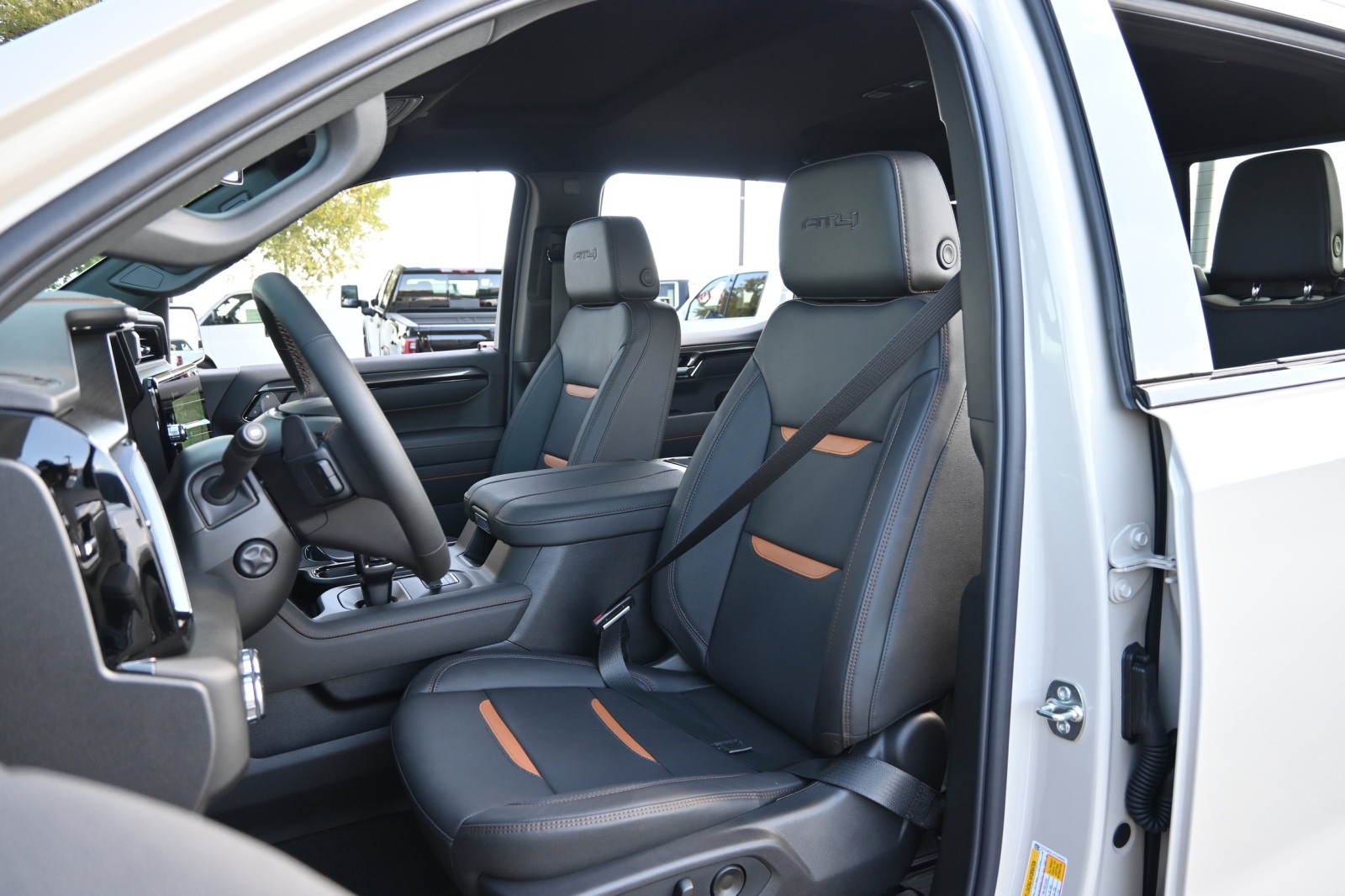 2026 GMC Sierra 1500 AT4 - Photo 18
