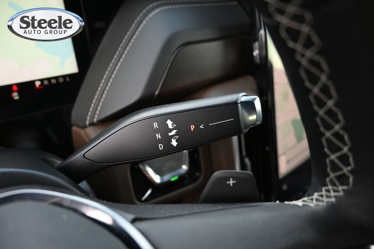 2025 GMC Yukon Denali Ultimate - Photo 14