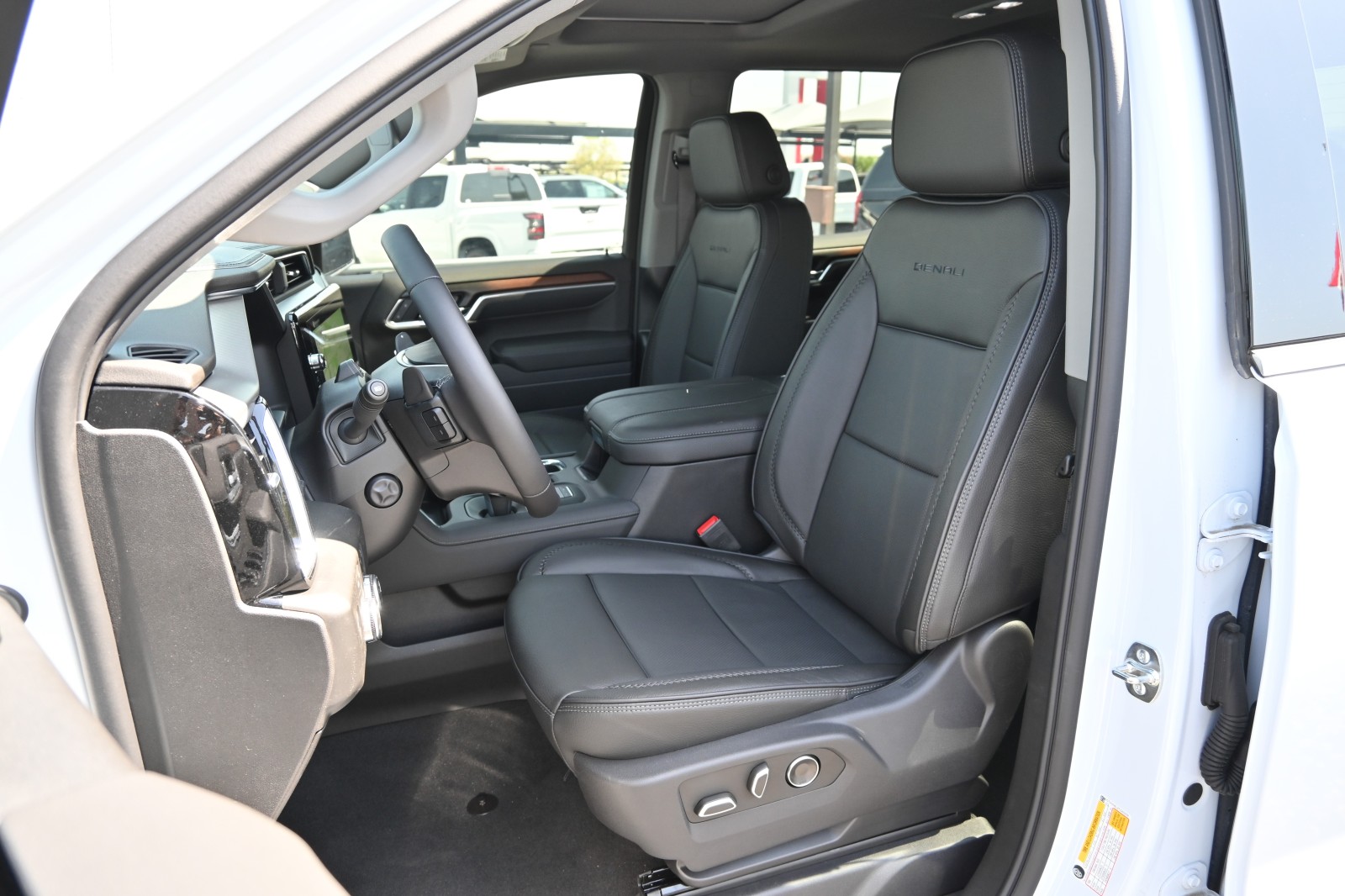2026 GMC Sierra 1500 Denali - Photo 18