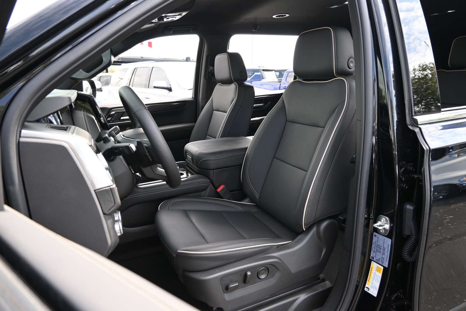 2026 GMC Yukon XL Elevation - Photo 18