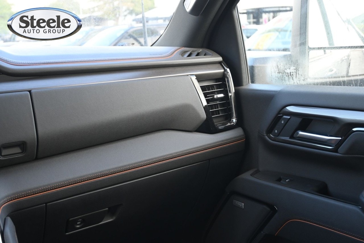 2026 GMC Sierra 2500HD AT4 - Photo 7