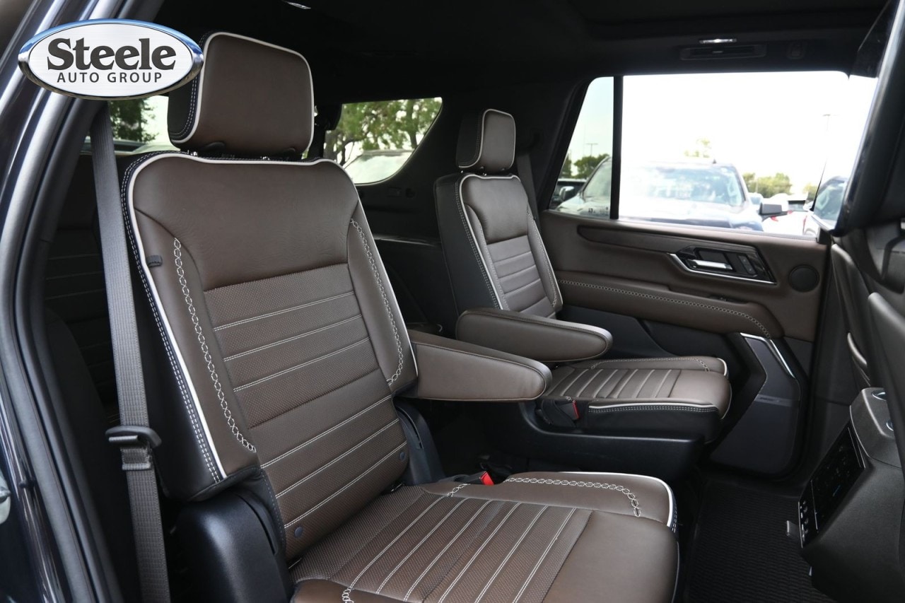 2025 GMC Yukon Denali Ultimate - Photo 25