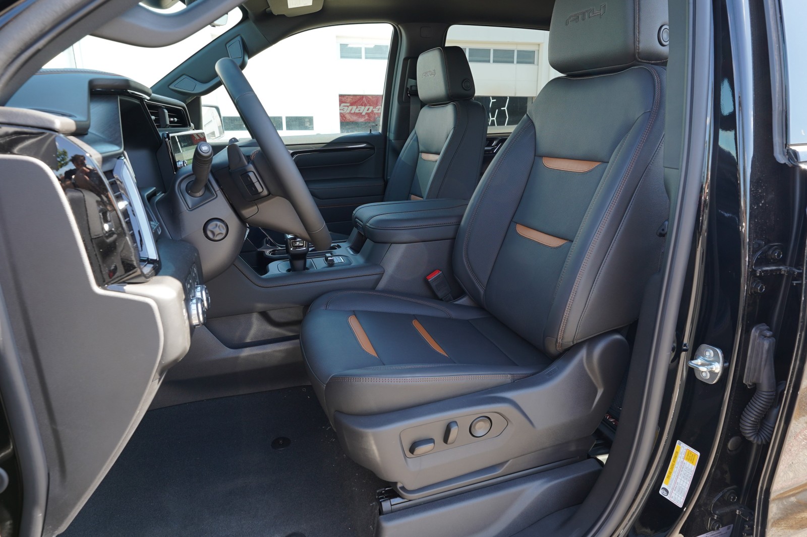 2026 GMC Sierra 1500 AT4 - Photo 18