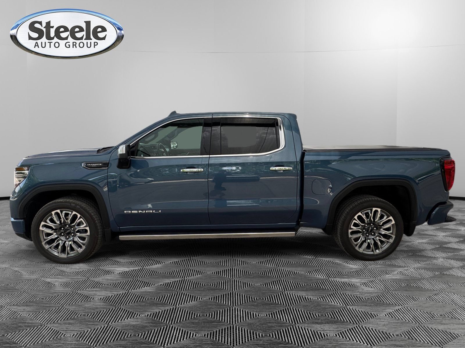 2025 GMC Sierra 1500 Denali Ultimate - Photo 2