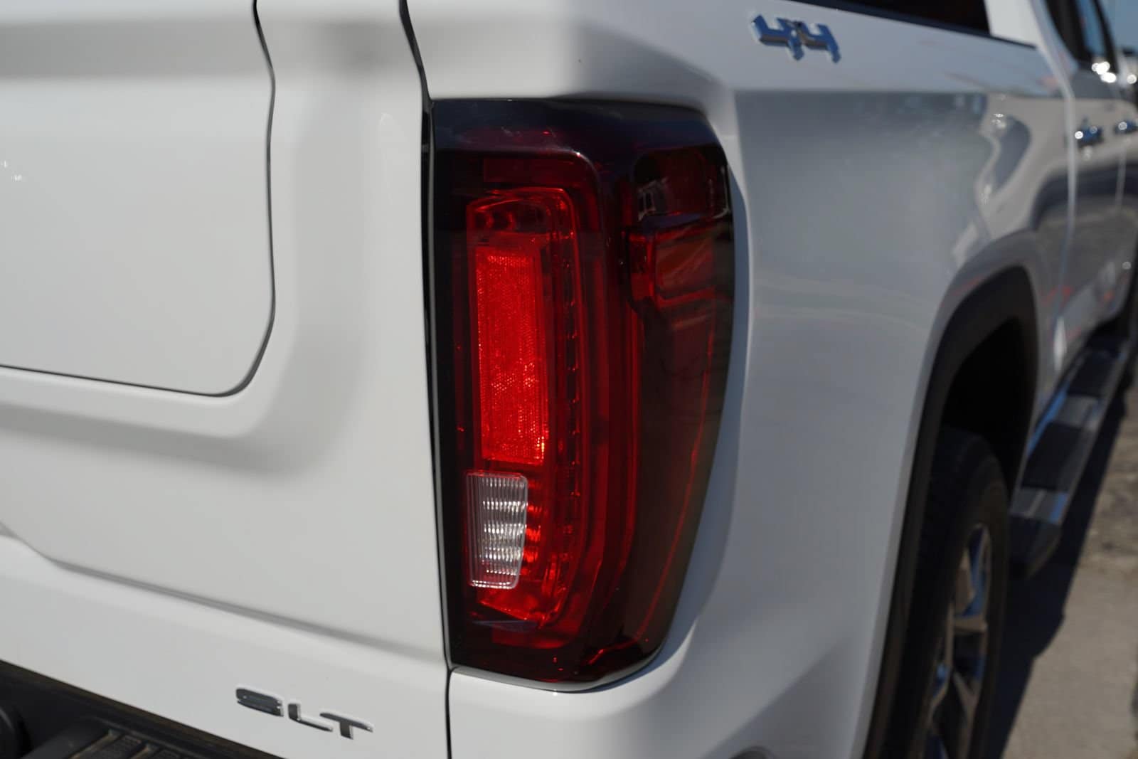 2026 GMC Sierra 1500 SLT - Photo 21
