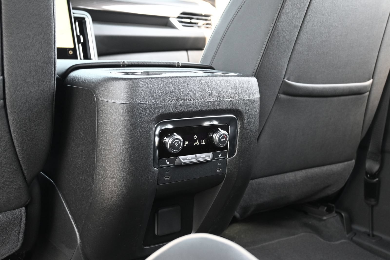2026 GMC Yukon XL Elevation - Photo 16