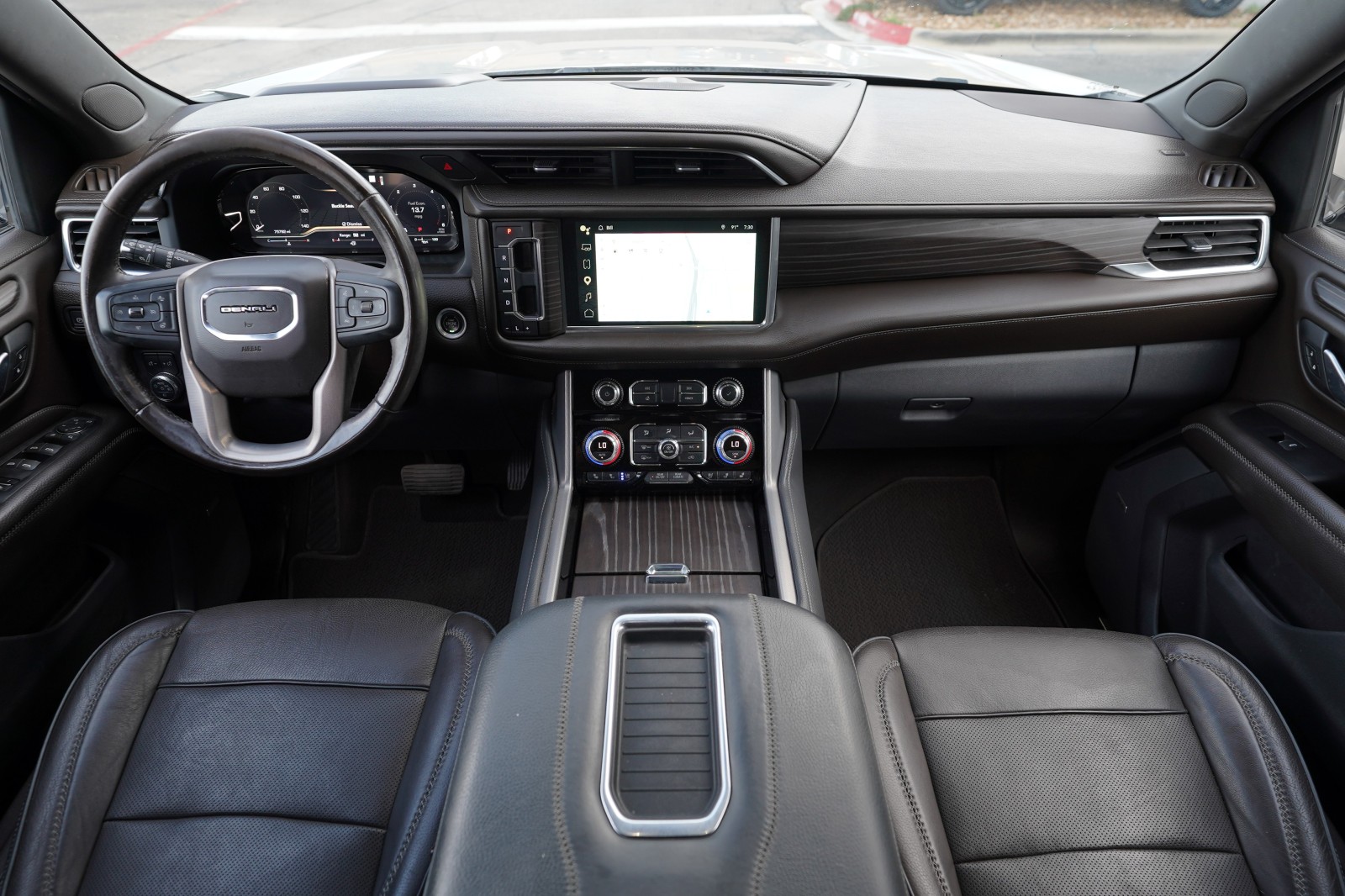 2022 GMC Yukon Denali - Photo 7
