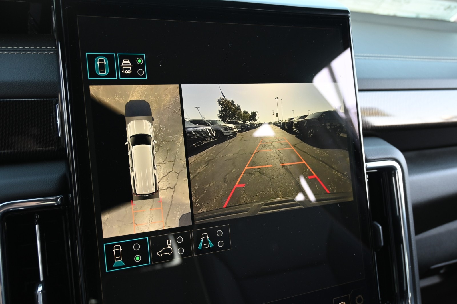 2026 GMC Yukon XL Elevation - Photo 13
