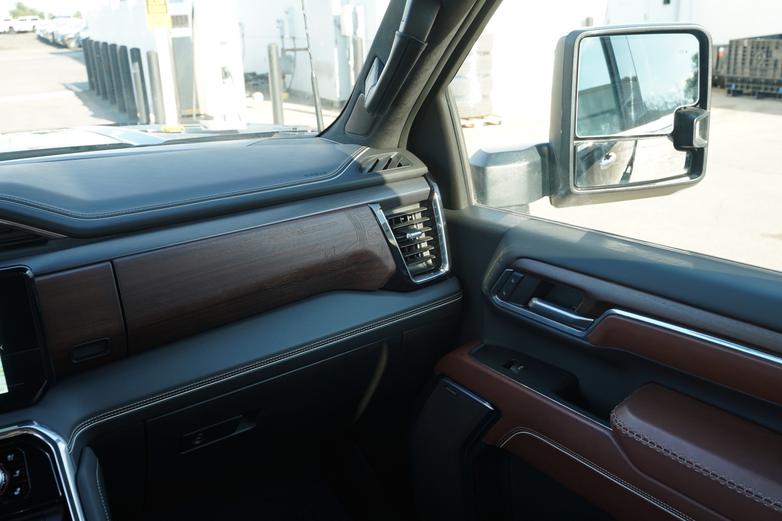 2024 GMC Sierra 2500HD Denali Ultimate - Photo 8