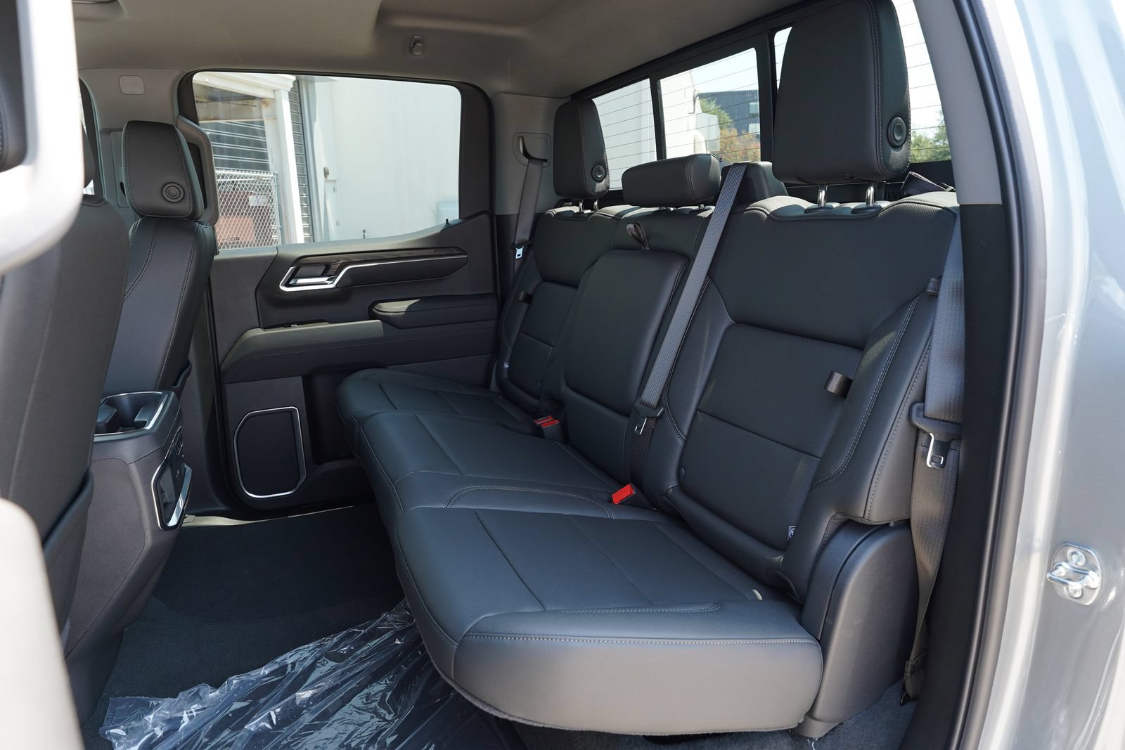 2026 GMC Sierra 1500 SLT - Photo 20