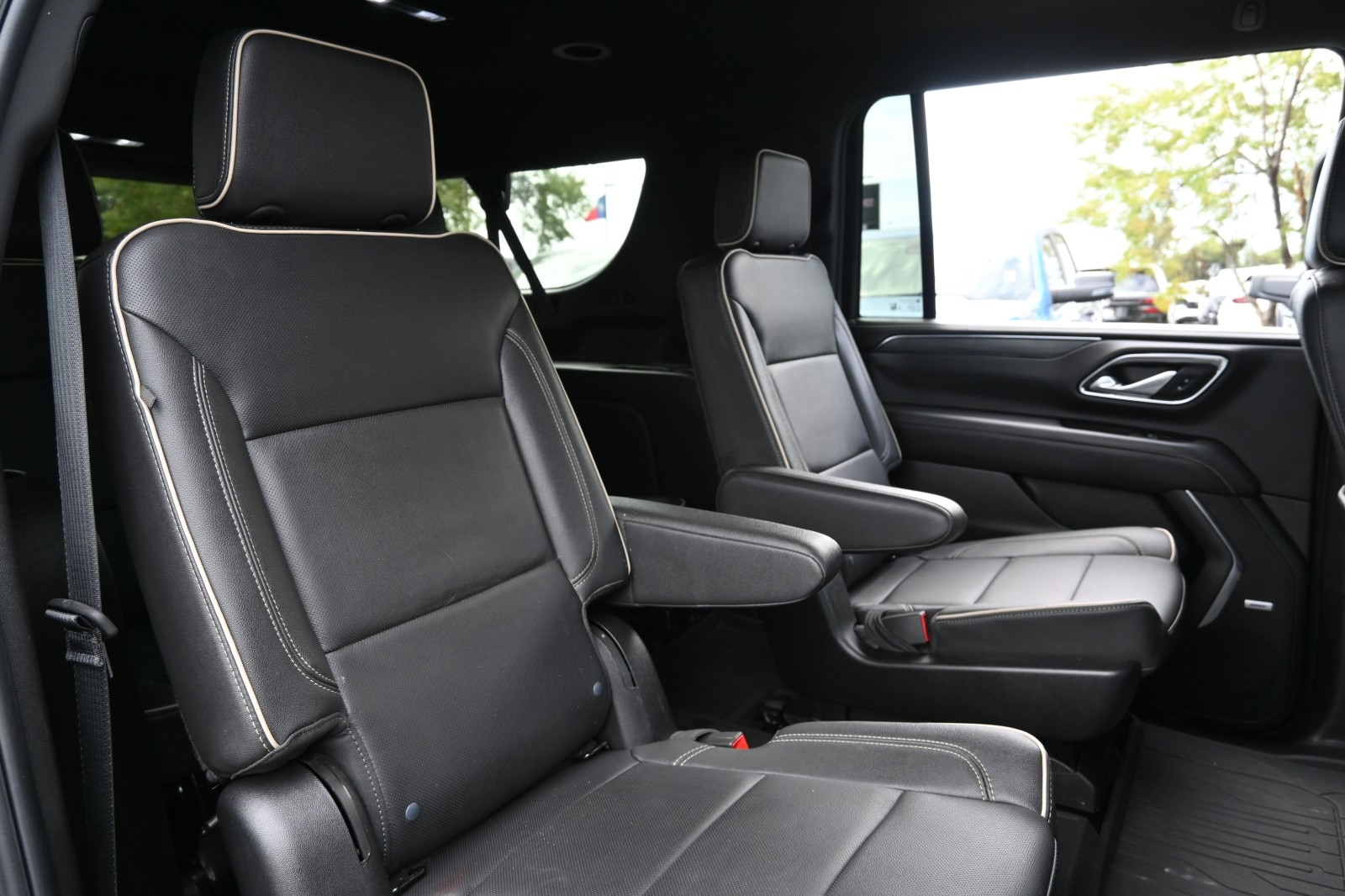 2023 GMC Yukon XL SLT - Photo 24