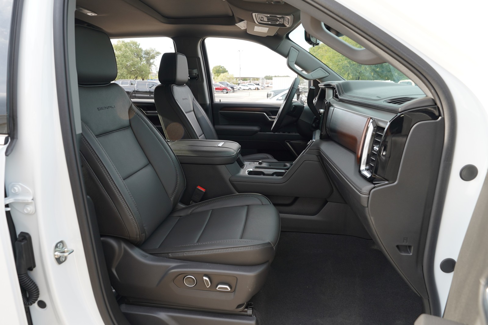2026 GMC Sierra 2500HD Denali - Photo 25