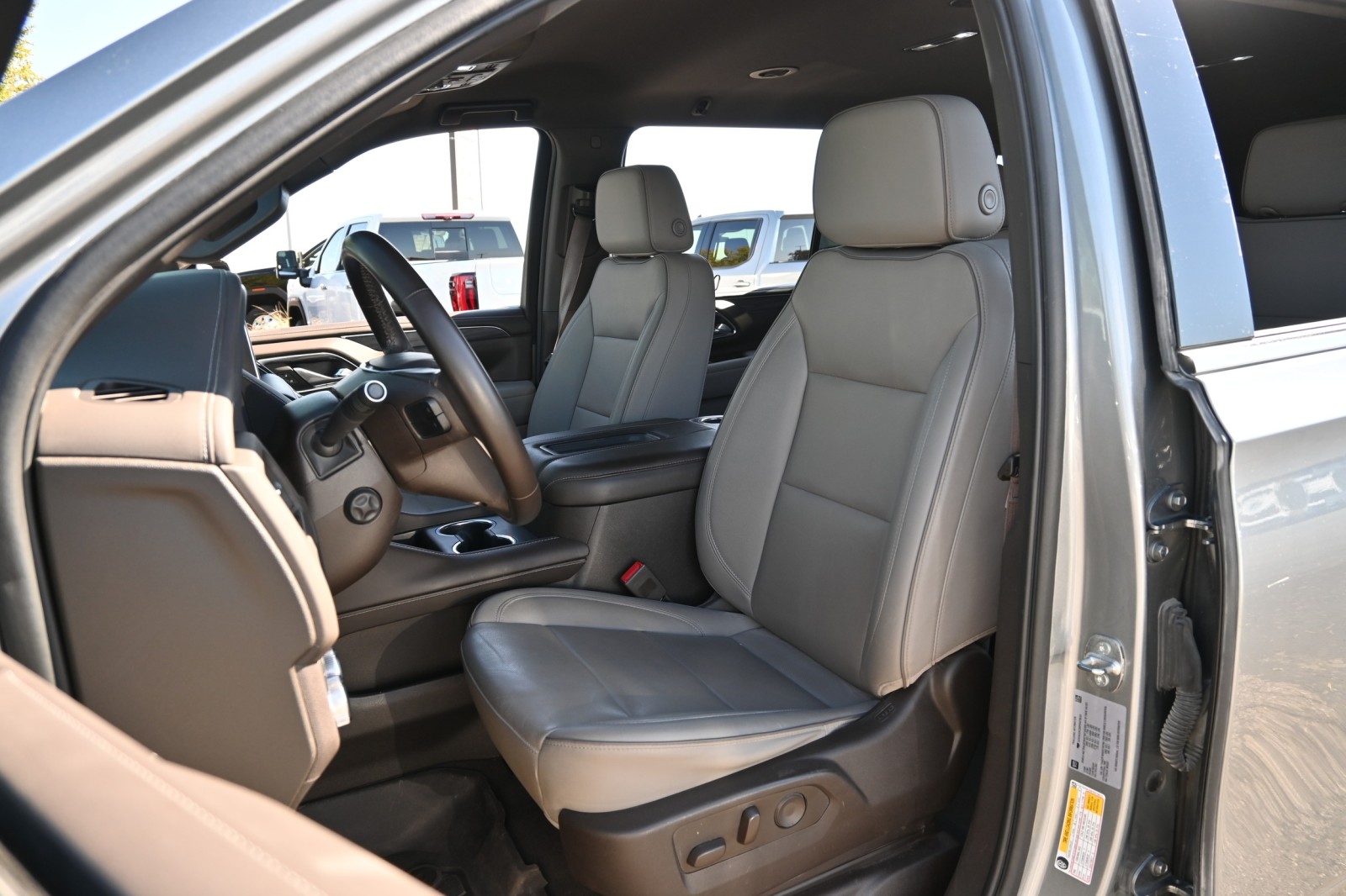 2023 GMC Yukon XL SLT - Photo 18