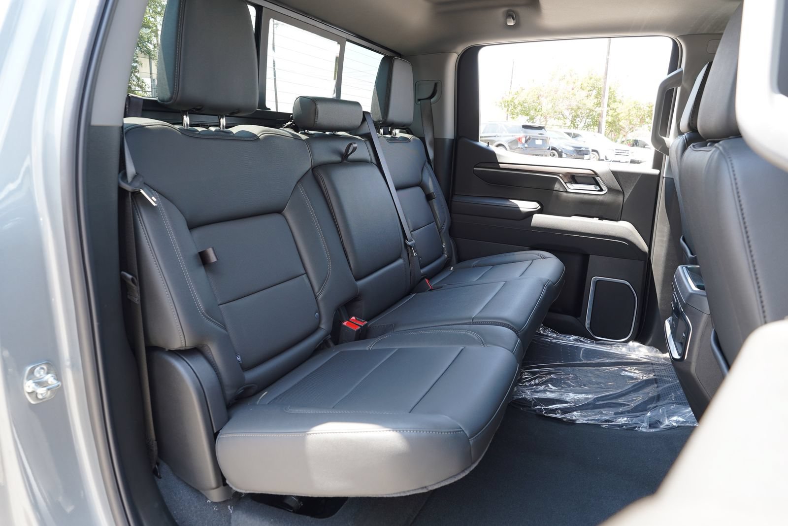 2026 GMC Sierra 1500 SLT - Photo 23