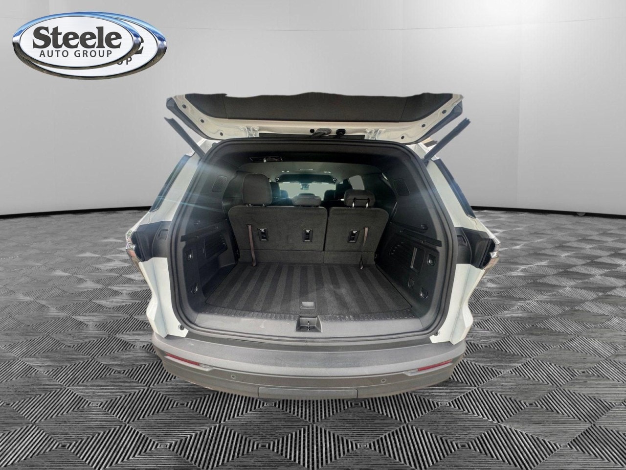 2024 Chevrolet Traverse LS - Photo 18