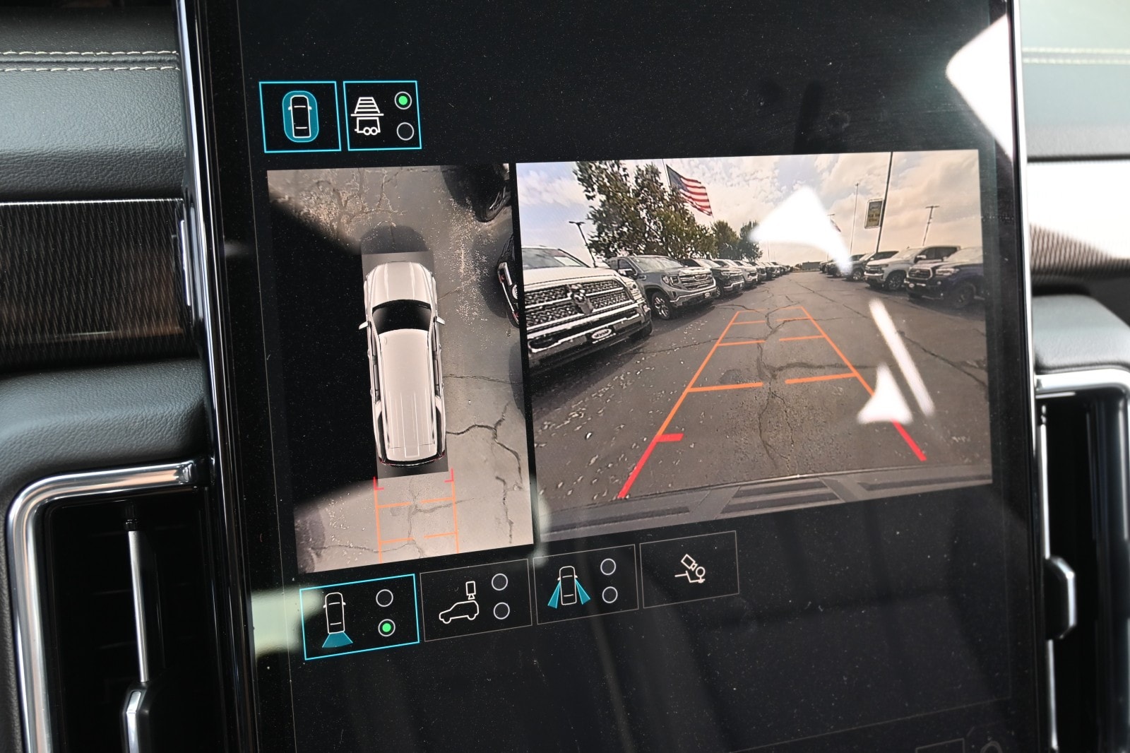 2026 GMC Yukon XL Elevation - Photo 13