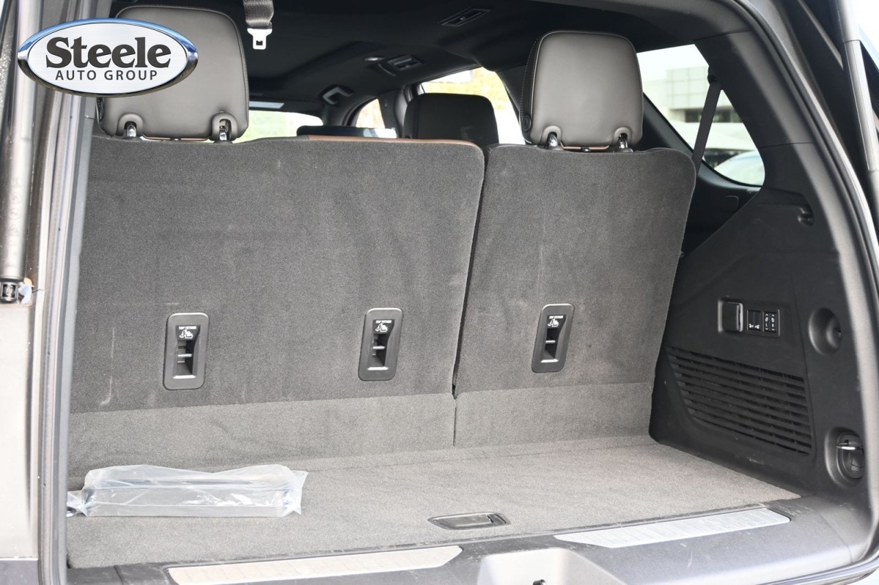 2025 GMC Yukon Denali Ultimate - Photo 24