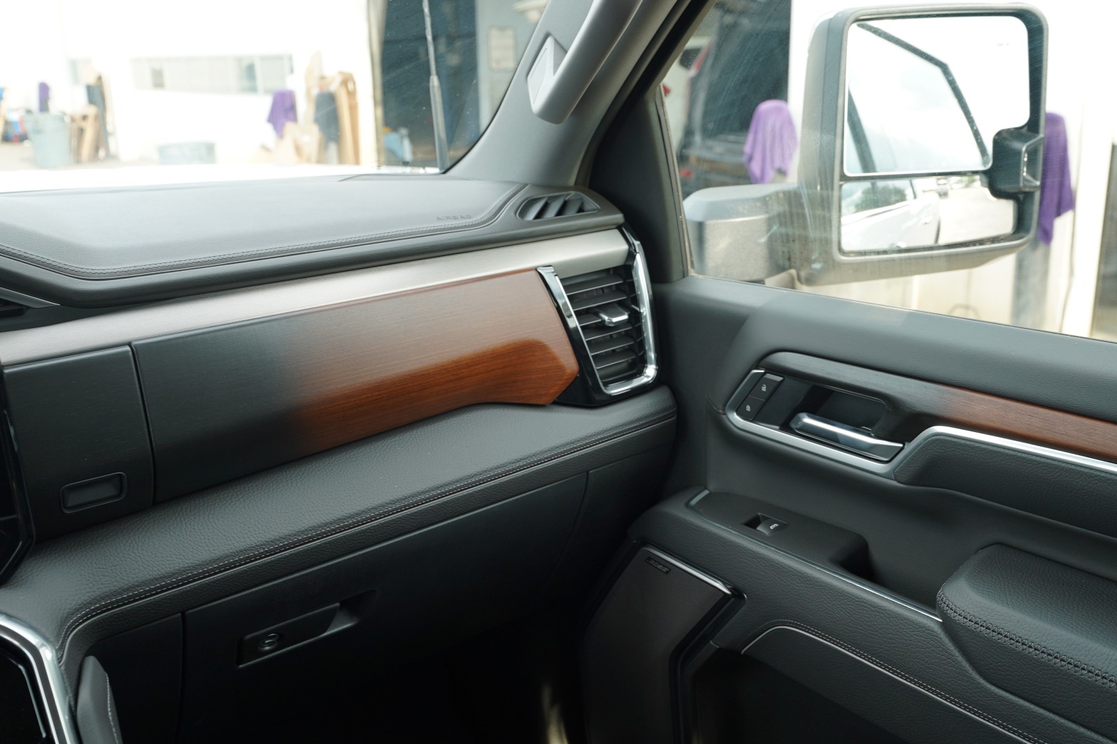 2026 GMC Sierra 2500HD Denali - Photo 8