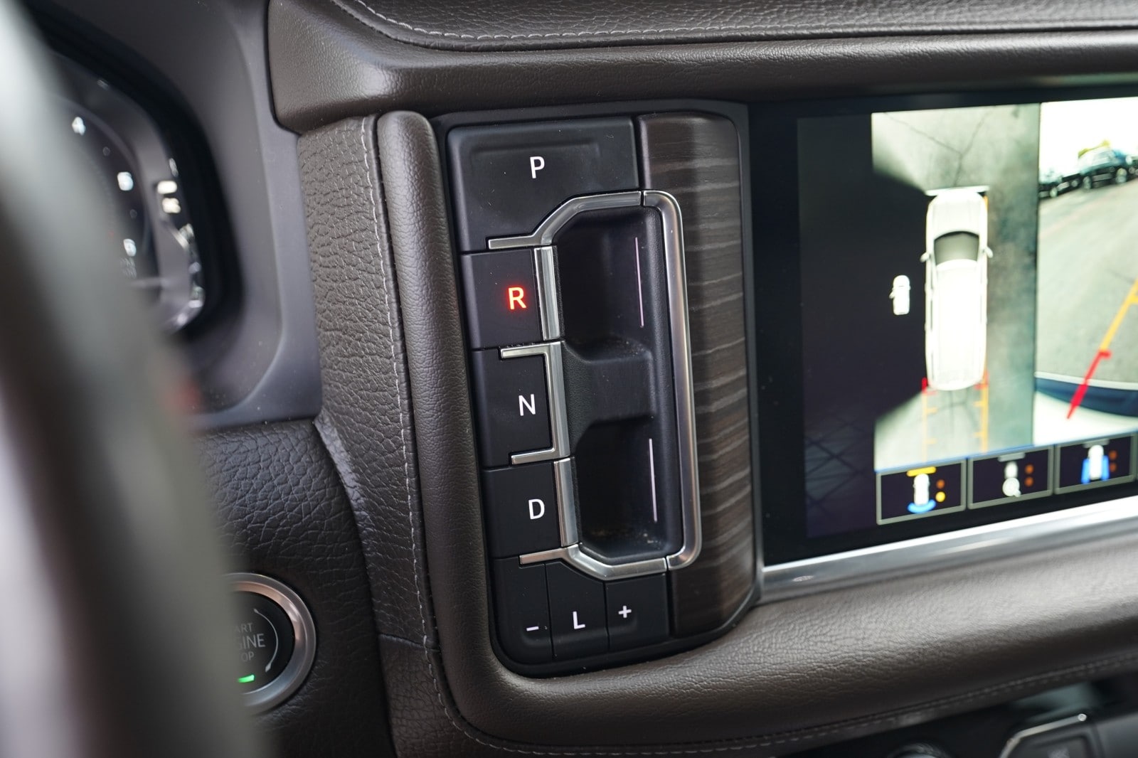 2022 GMC Yukon Denali - Photo 14