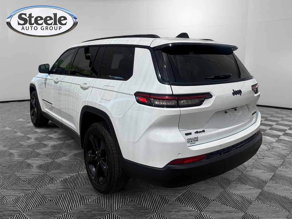 Used 2023 Jeep Grand Cherokee L Limited 4x4 SUV