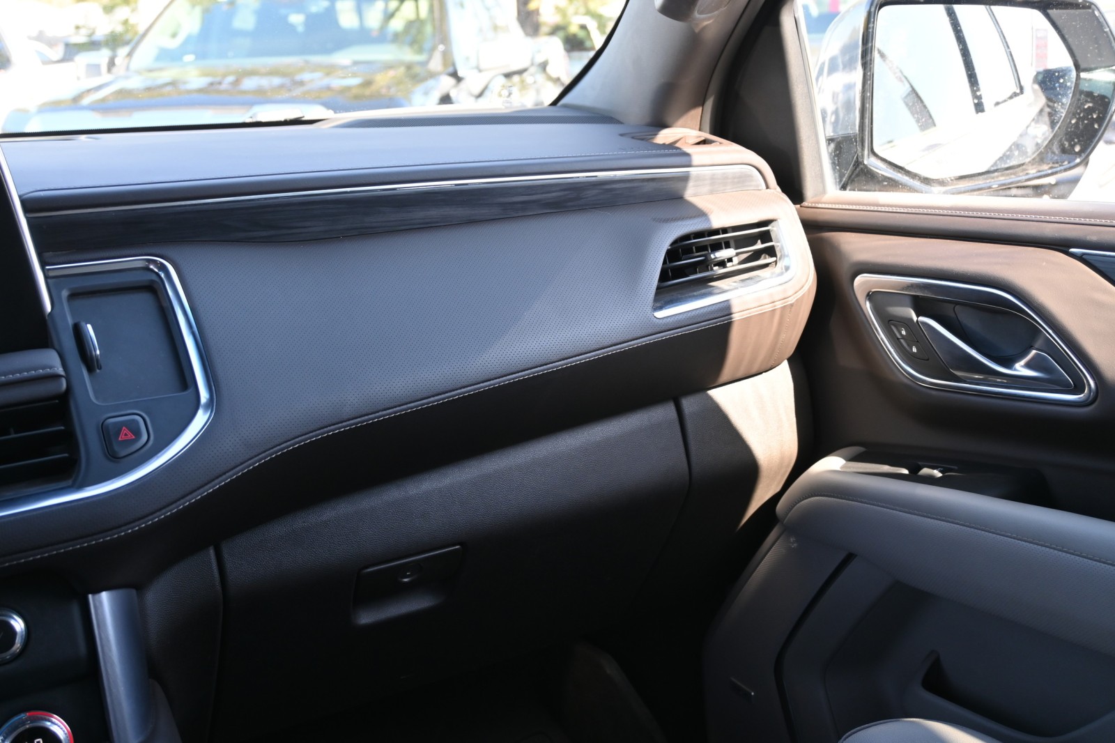 2023 GMC Yukon XL SLT - Photo 8