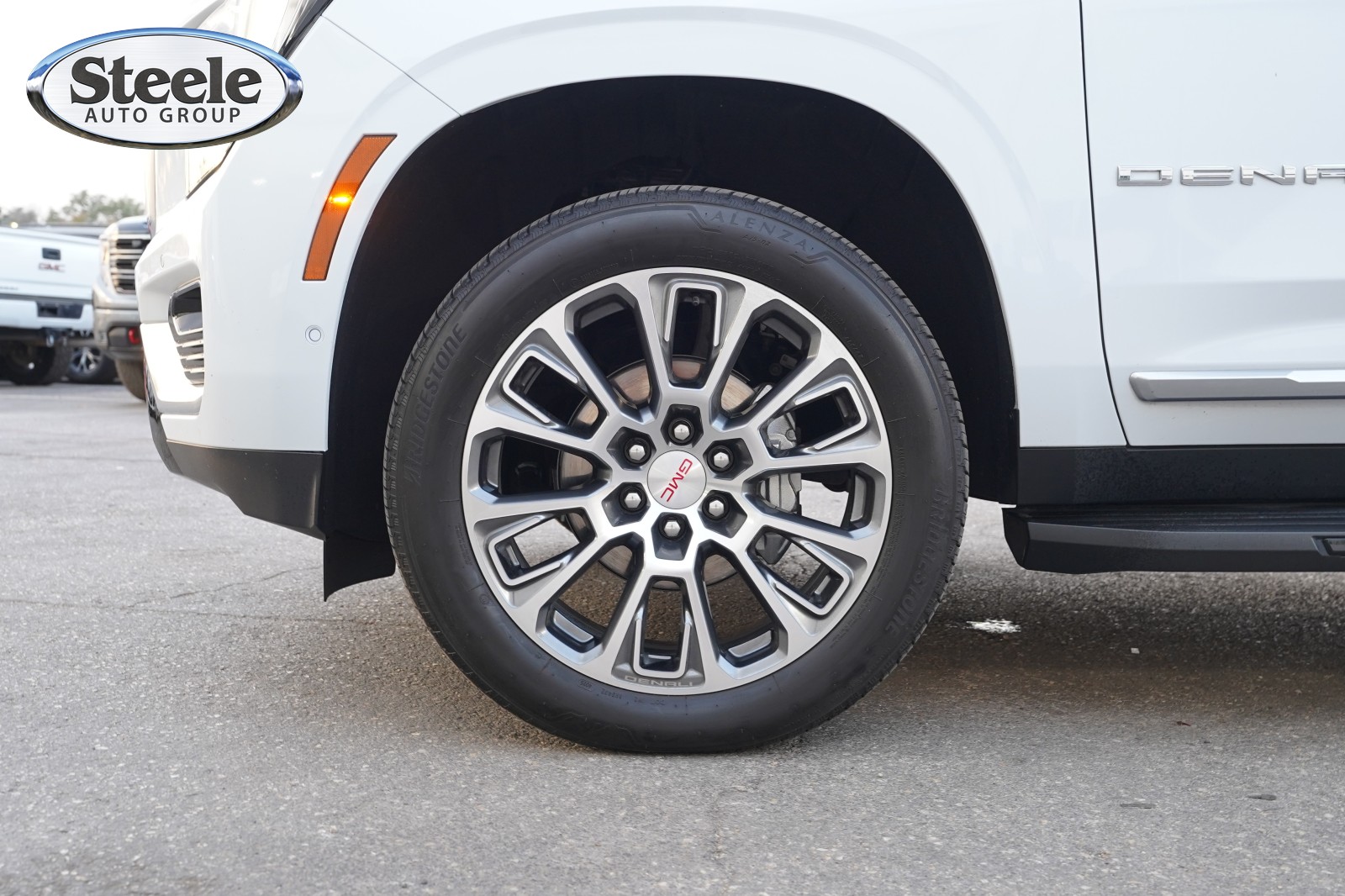 2026 GMC Yukon XL Denali - Photo 28