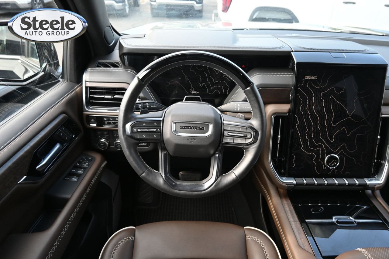 2025 GMC Yukon Denali Ultimate - Photo 9