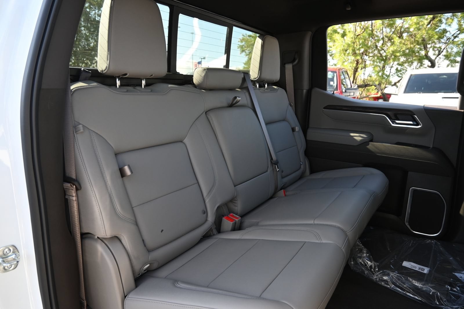 2026 GMC Sierra 1500 SLT - Photo 22