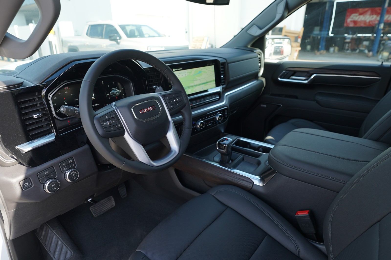2026 GMC Sierra 1500 SLT - Photo 17