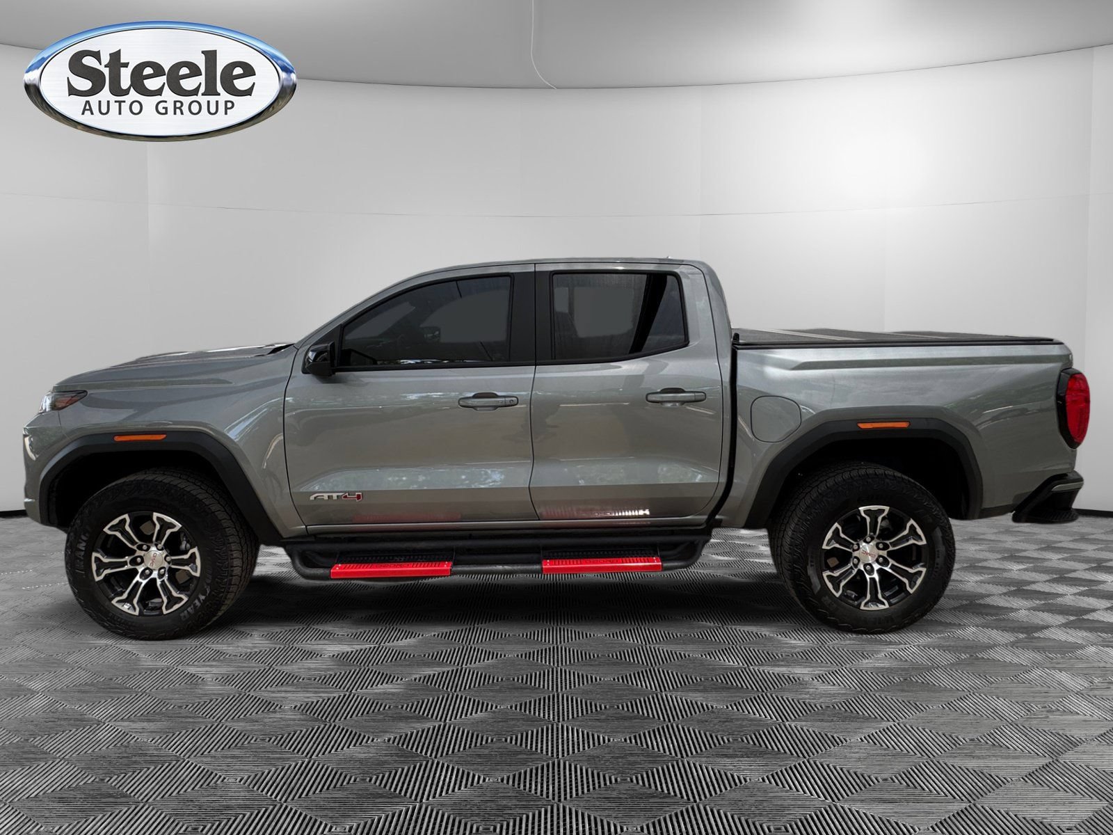 2025 GMC Canyon AT4 - Photo 2
