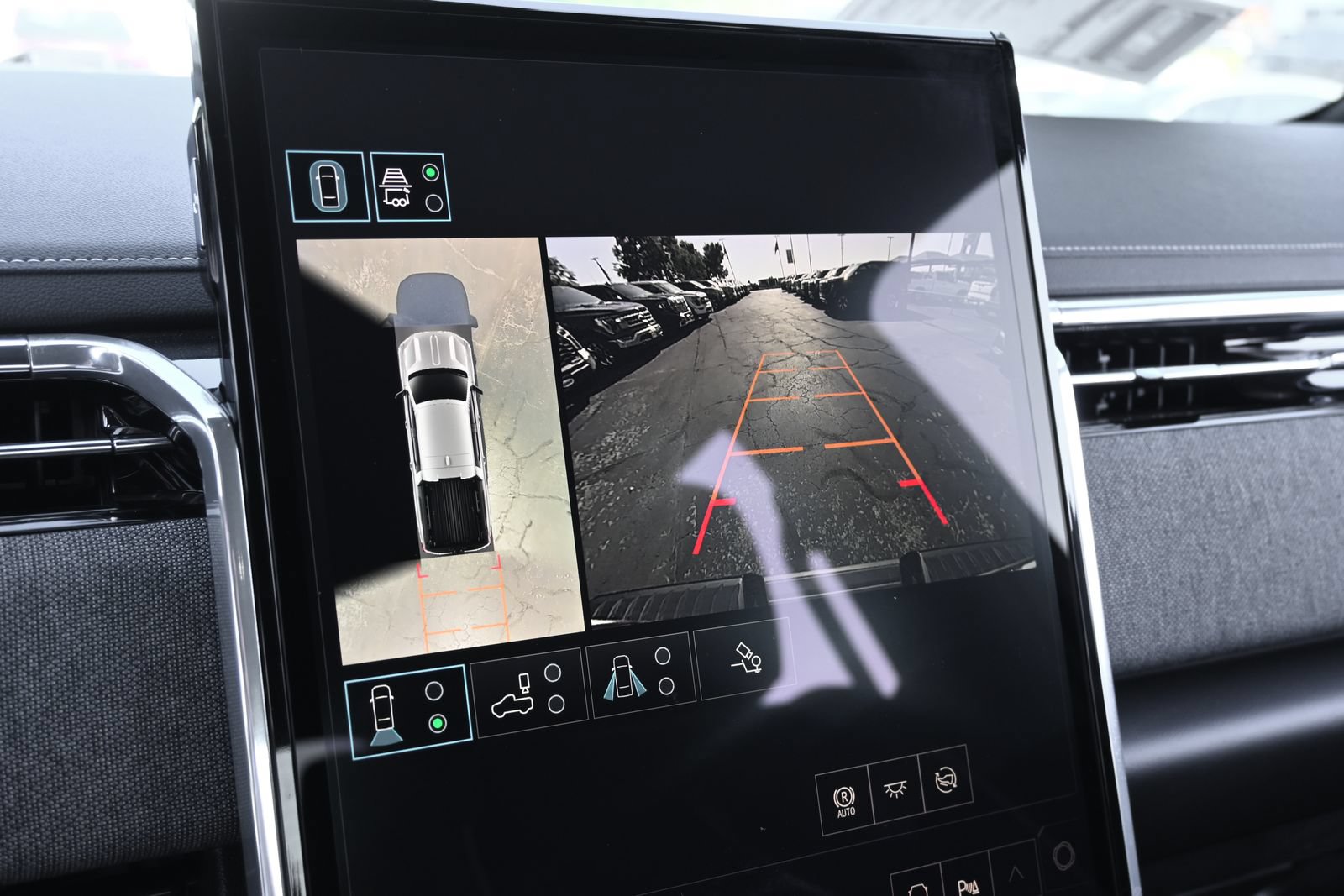 2026 GMC Sierra EV Elevation - Photo 13