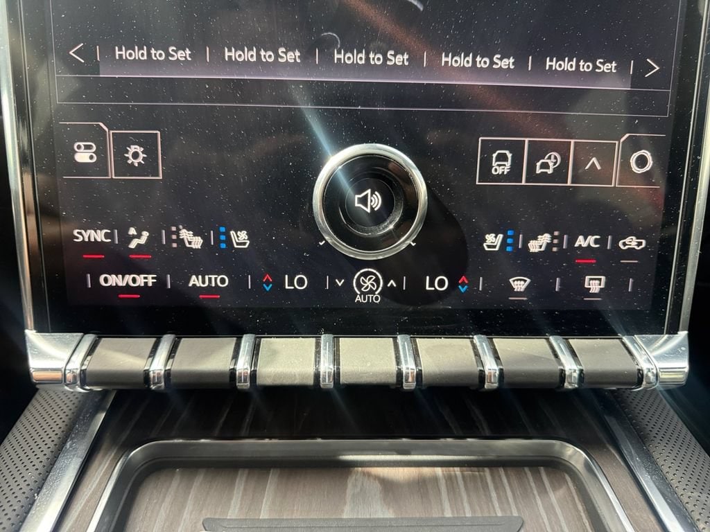 2025 GMC Sierra EV Denali - Photo 21