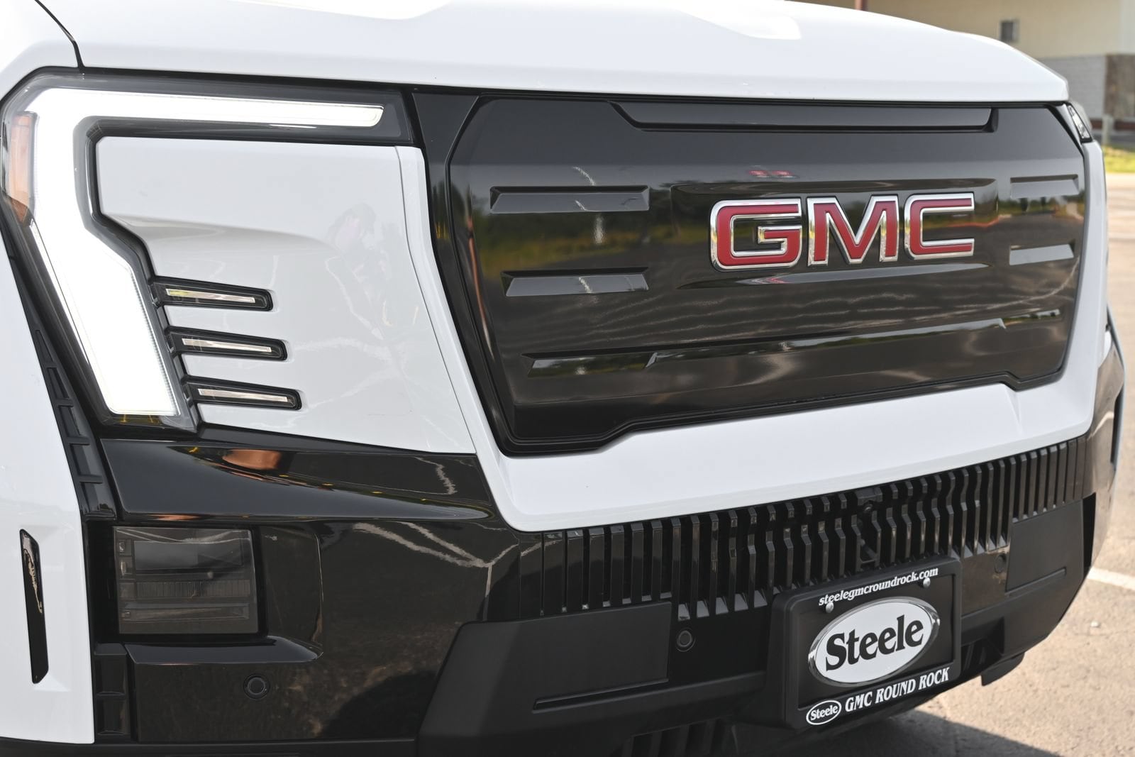 2026 GMC Sierra EV Elevation - Photo 27