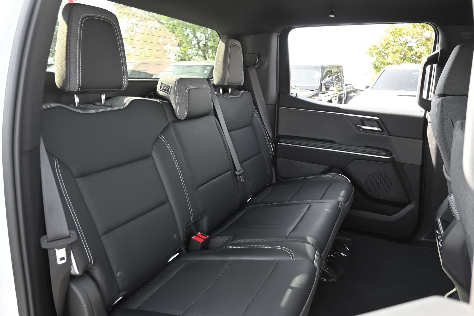 2026 GMC Sierra EV Elevation - Photo 23