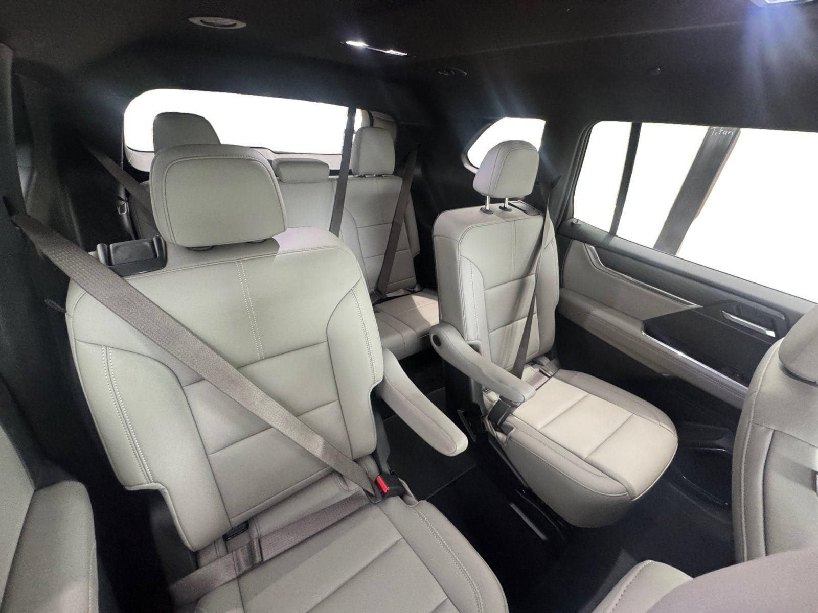 2026 GMC Acadia Elevation - Photo 16