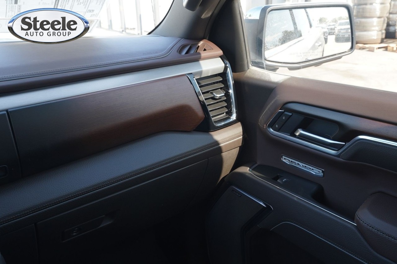 2026 GMC Sierra 1500 Denali - Photo 8