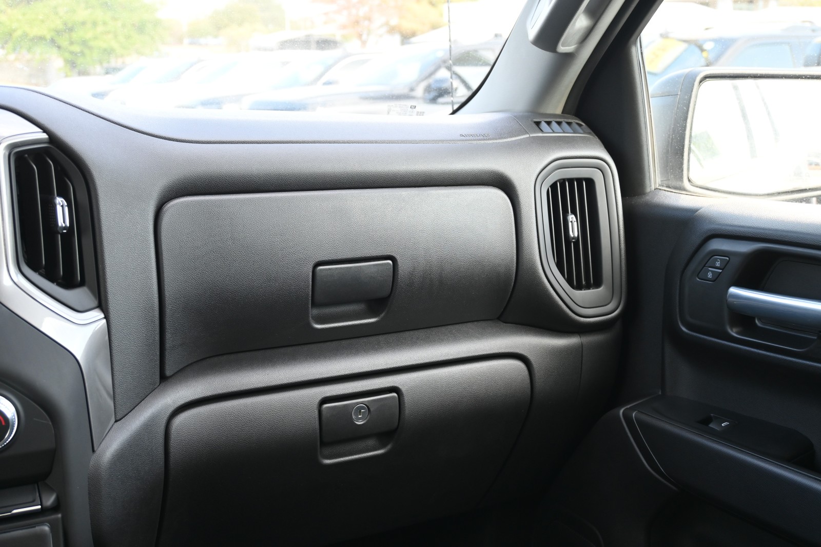 2026 GMC Sierra 1500 Pro - Photo 8