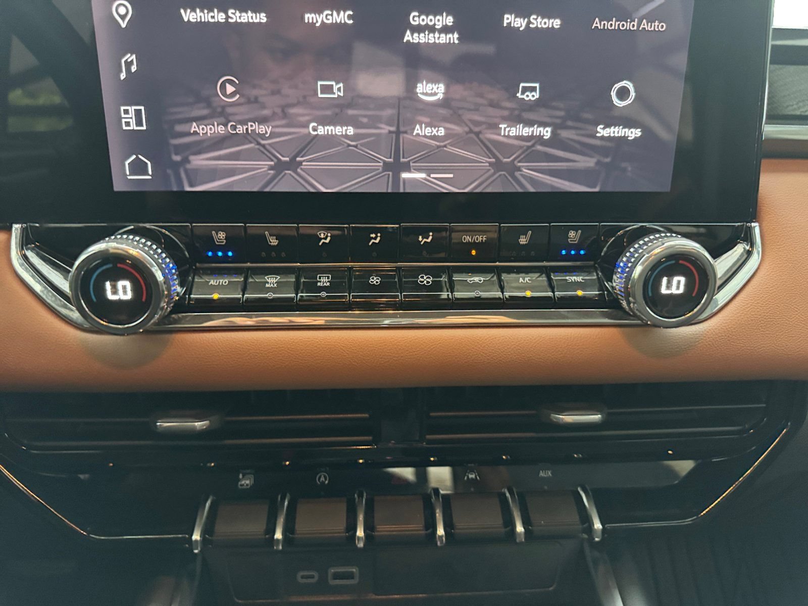 2025 GMC Canyon AT4 - Photo 20