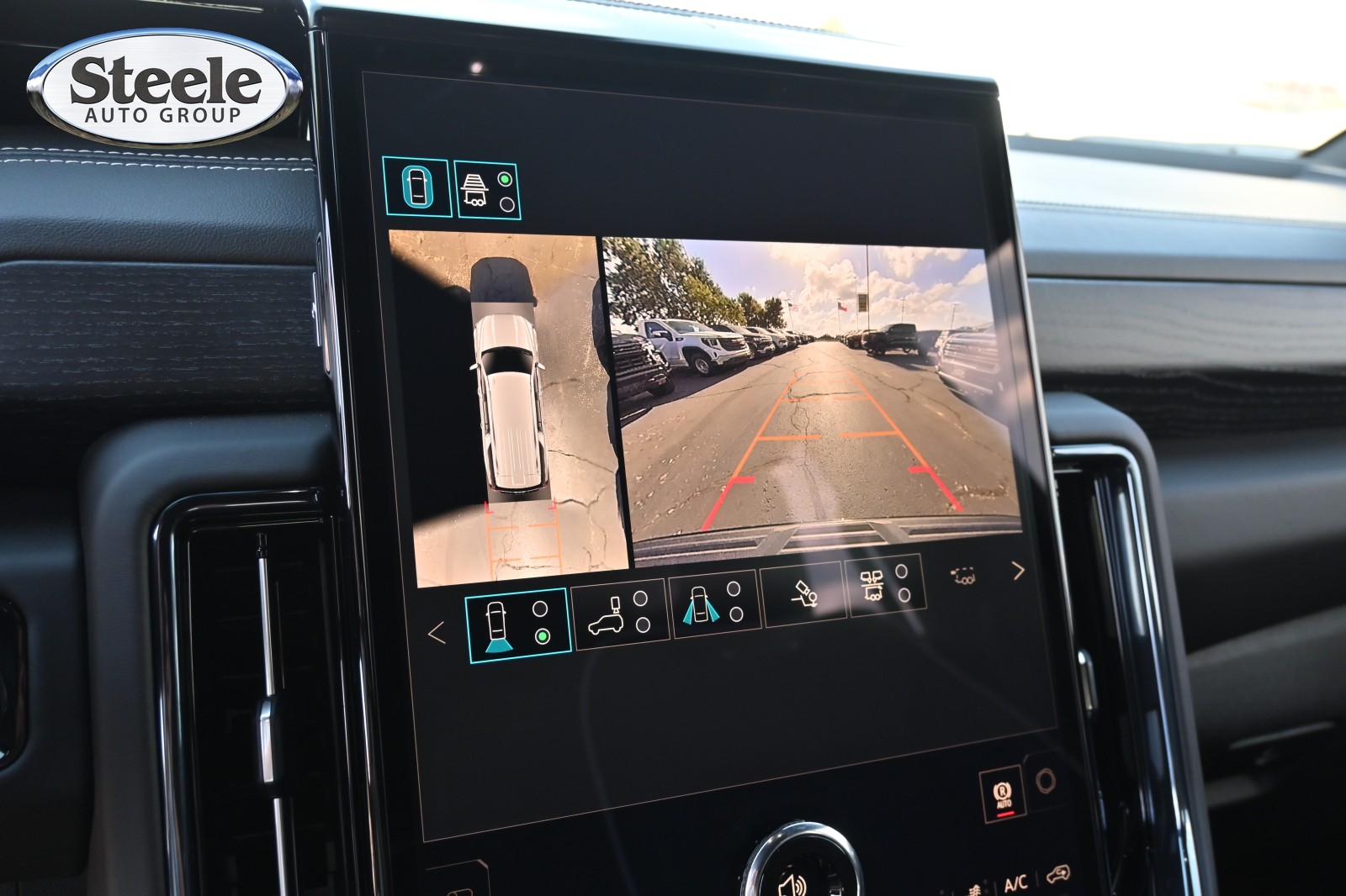 2026 GMC Yukon XL AT4 Ultimate - Photo 13