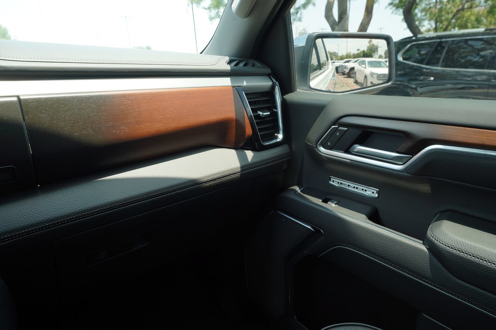 2026 GMC Sierra 1500 Denali - Photo 8