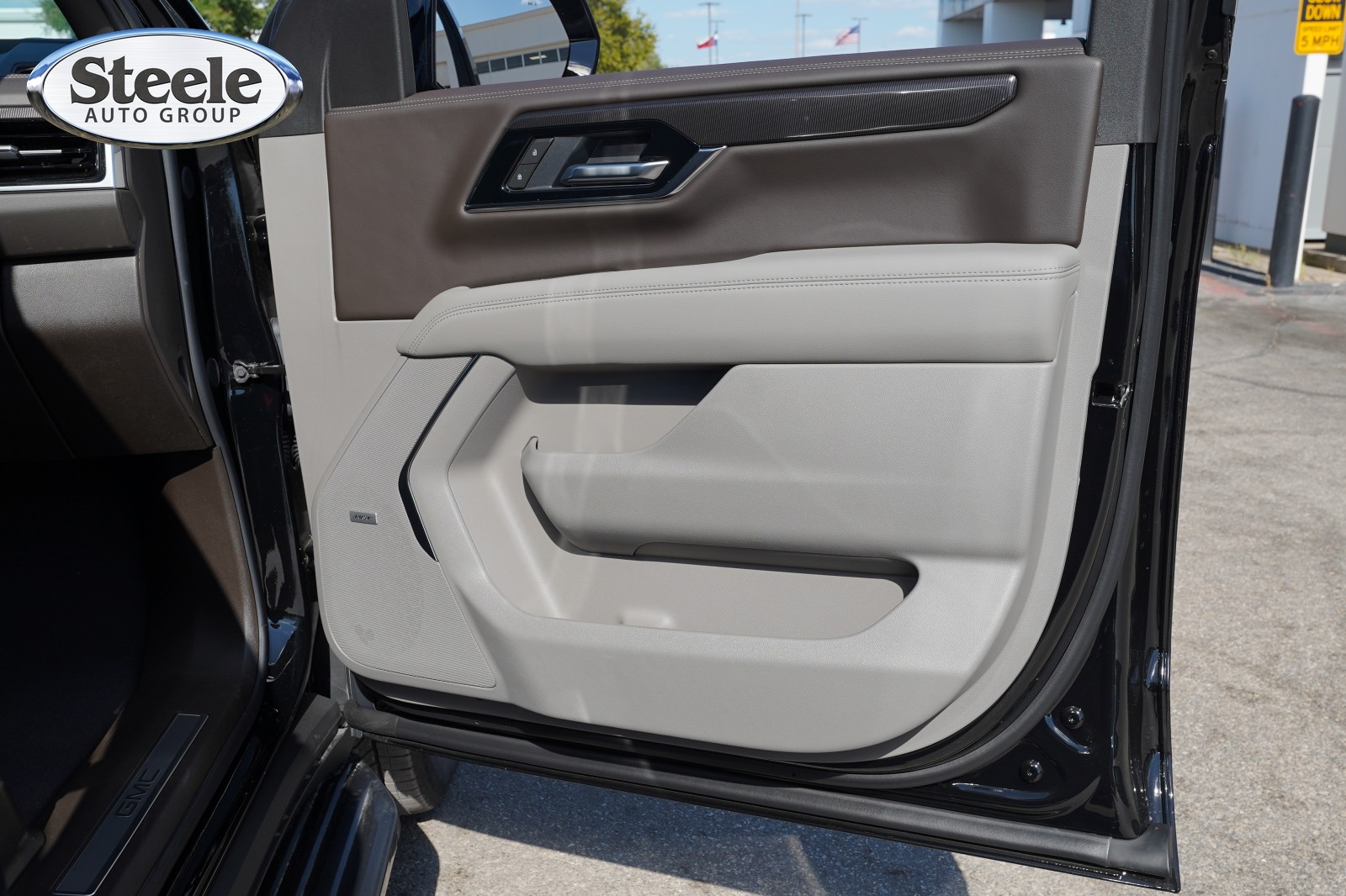 2026 GMC Yukon Elevation - Photo 27