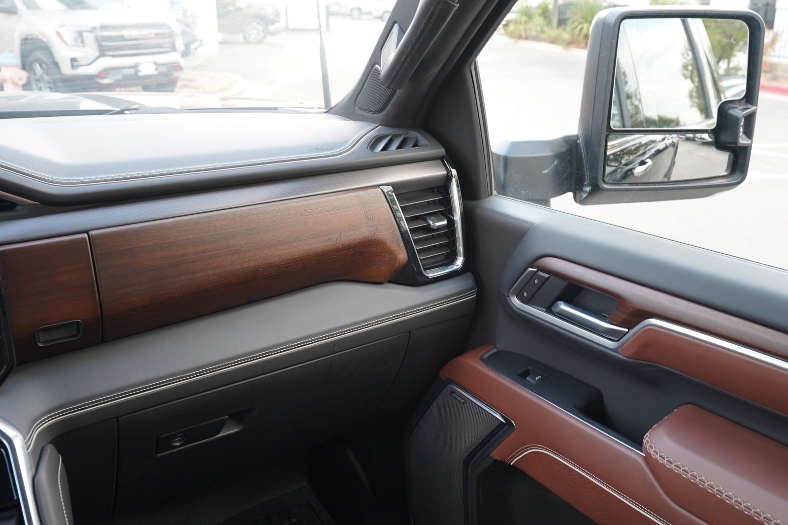 2026 GMC Sierra 2500HD Denali Ultimate - Photo 8