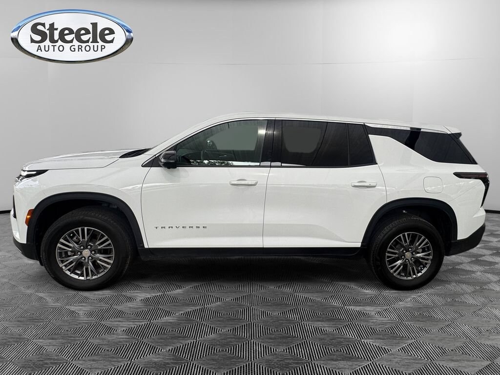 Used 2024 Chevrolet Traverse LS SUV