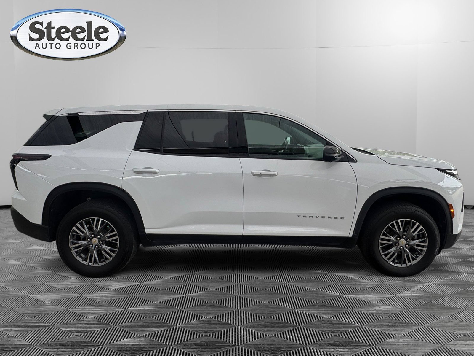 2024 Chevrolet Traverse LS - Photo 6