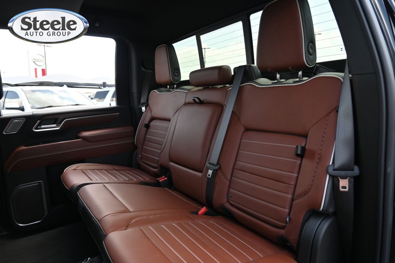 2026 GMC Sierra 3500HD Denali Ultimate - Photo 20